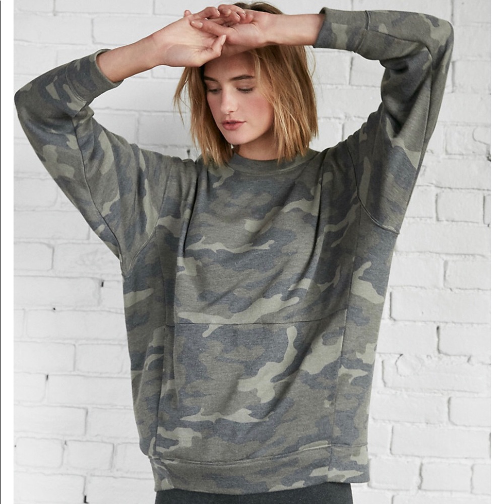 Price drop! NWT camo sweatshirt size small.